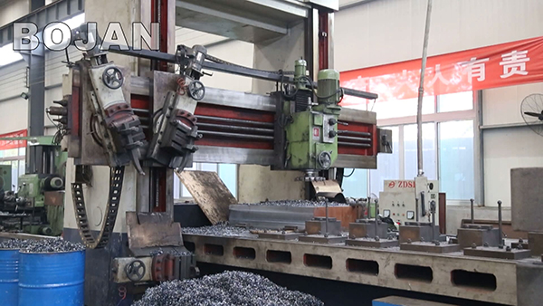 机加工机床.jpg 机加工机床.jpg