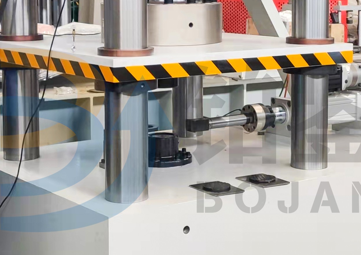 铁路桥梁盆式支座滑板初始静摩擦系数和线磨耗率试验台